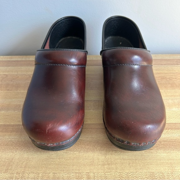 Dansko Professional Clog in Cordovan Cabrio - Picture 2 of 6